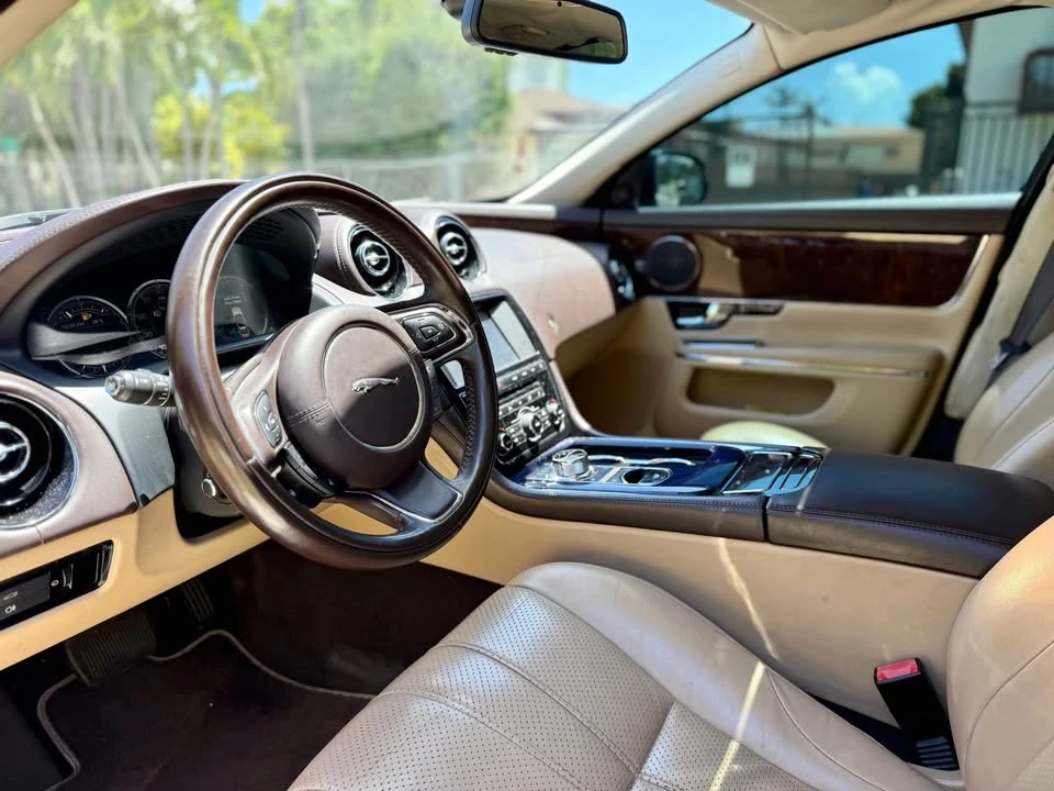 2013 Jaguar X351 XJ - Image 6 of 16