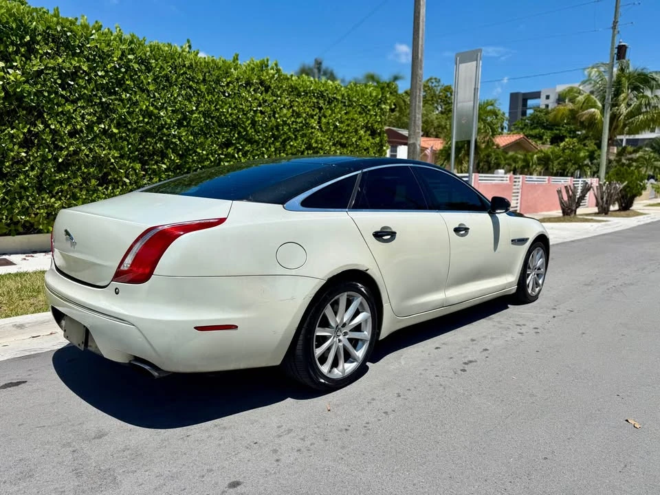 2013 Jaguar X351 XJ - Image 5 of 16