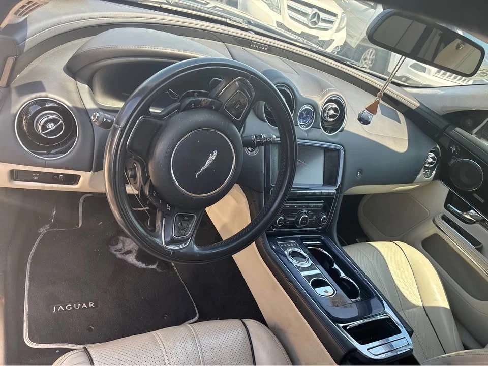 2013 Jaguar X351 XJ - Image 7 of 8