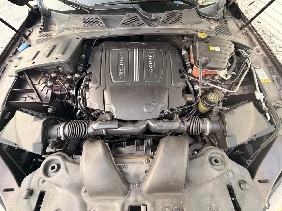 2013 Jaguar X351 XJ - Image 9 of 10