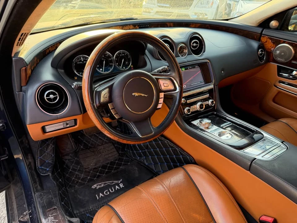 2013 Jaguar X351 XJ - Image 8 of 20