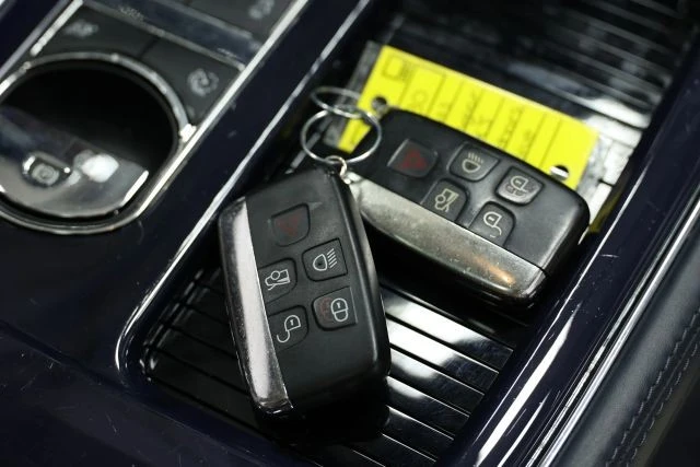 2013 Jaguar X351 XJ - Image 6 of 12