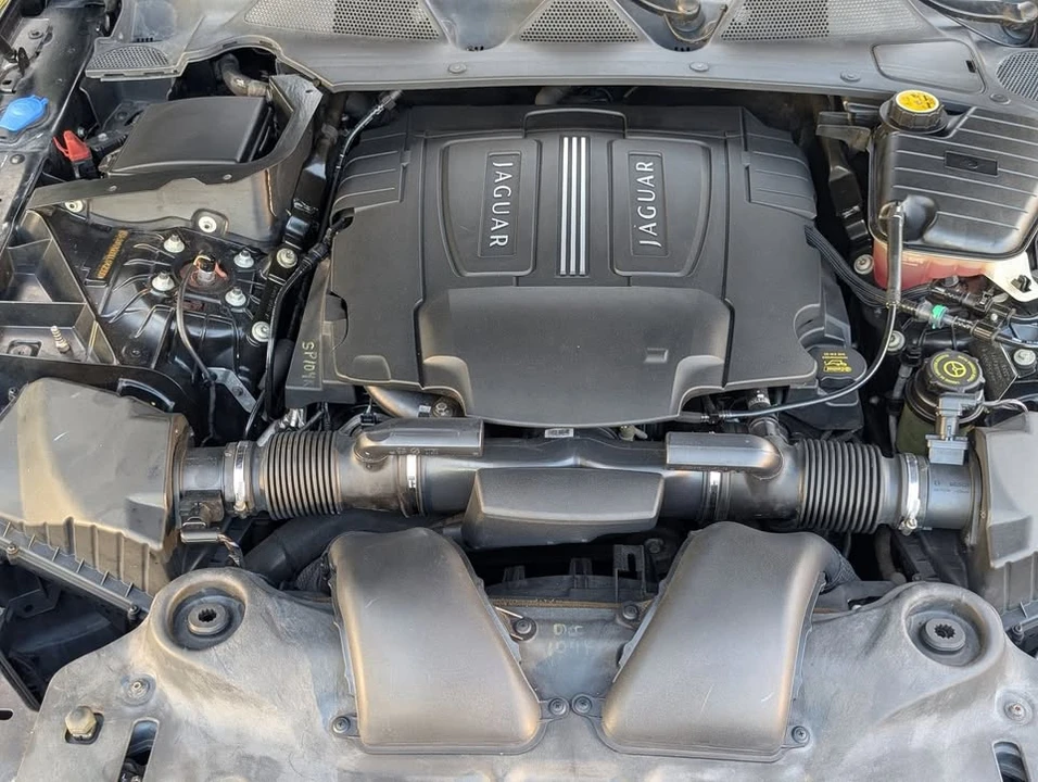 2013 Jaguar X351 XJ - Image 19 of 20