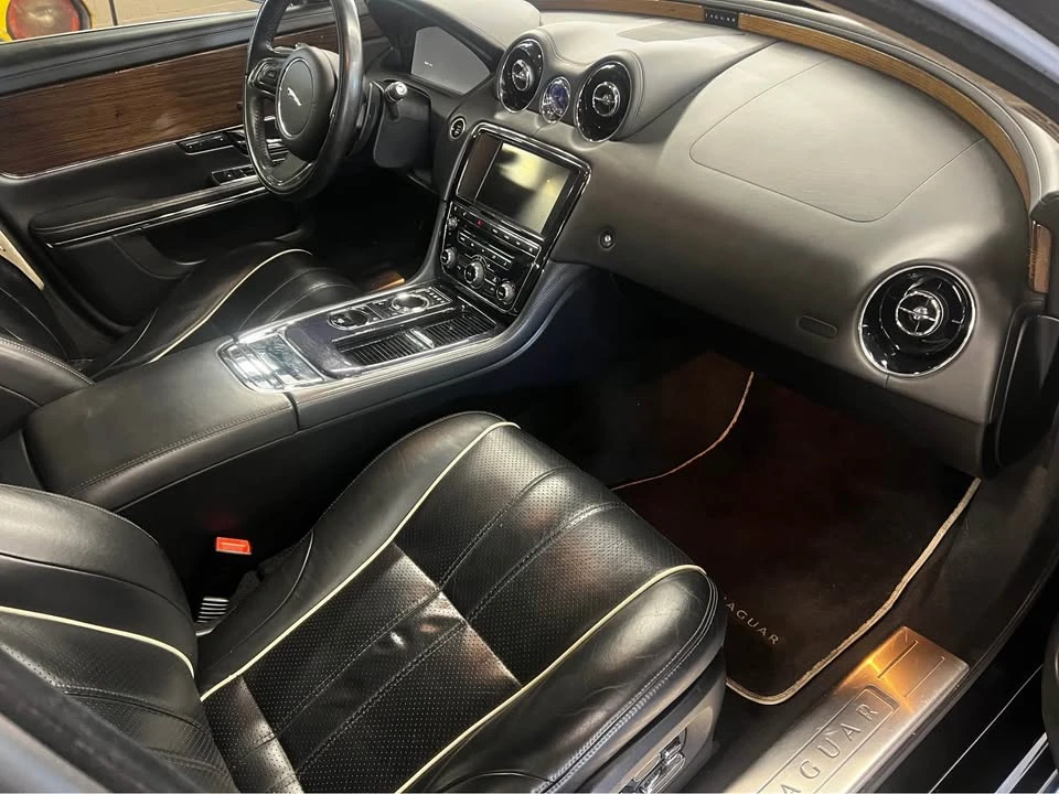 2013 Jaguar X351 XJR - Image 11 of 18