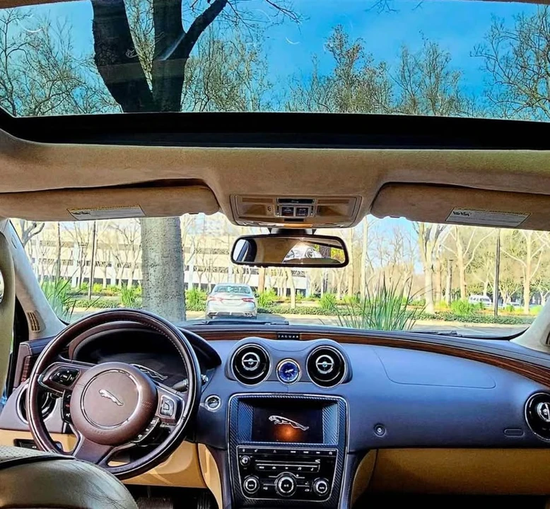 2013 Jaguar X351 XJR - Image 11 of 16