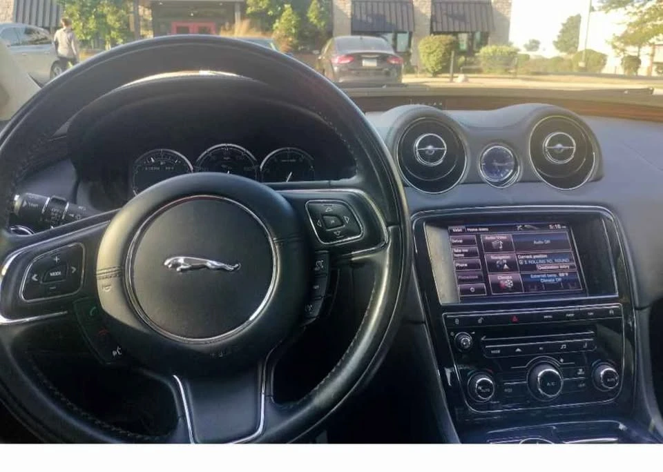 2013 Jaguar X351 XJ - Image 3 of 6