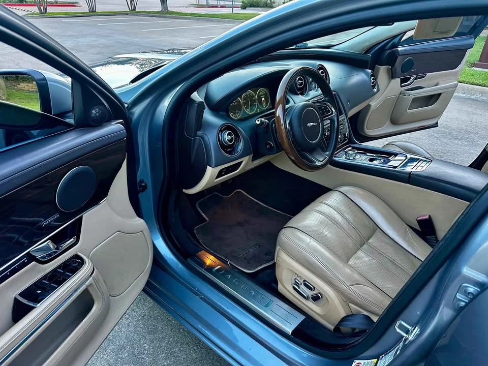 2013 Jaguar XJ Series 4 - Image 10 of 17