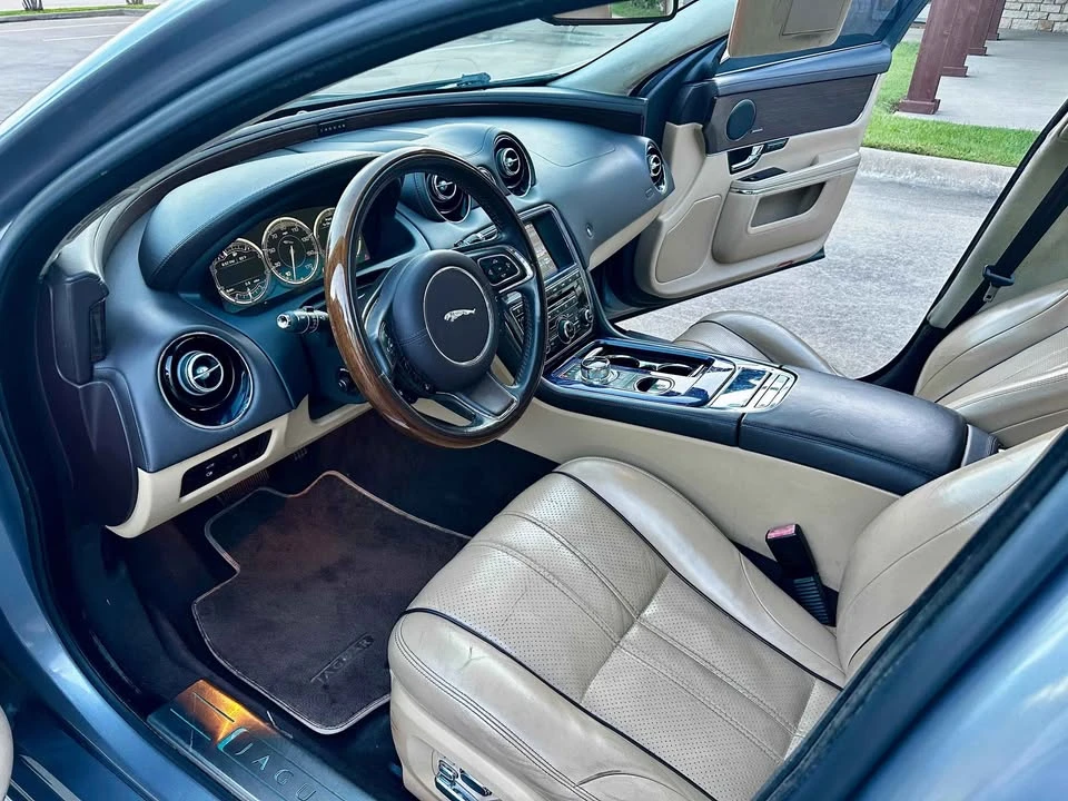 2013 Jaguar XJ Series 4 - Image 9 of 17