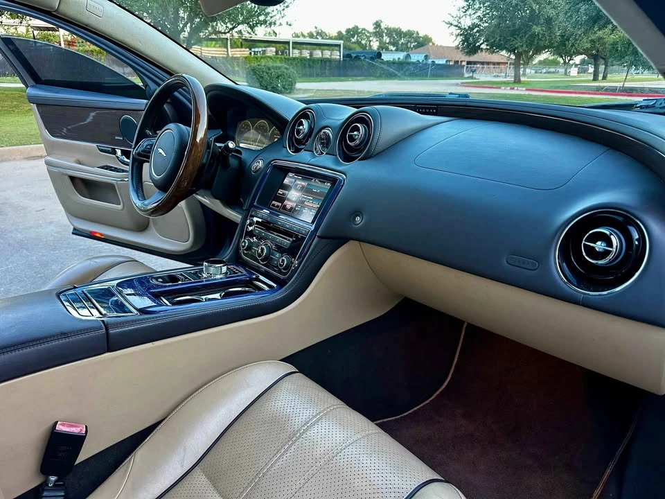 2013 Jaguar XJ Series 4 - Image 13 of 17