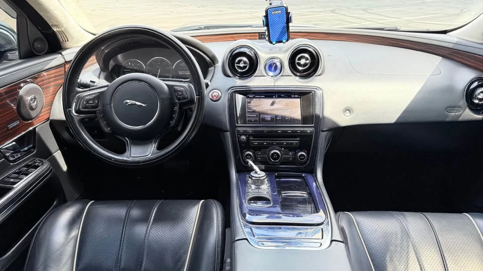 2013 Jaguar XJ Series 4 - Image 16 of 17