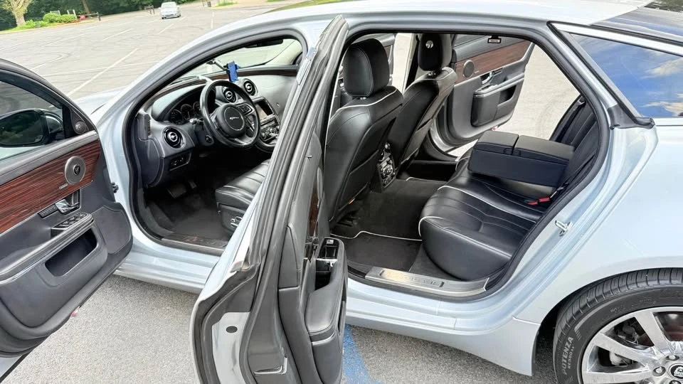 2013 Jaguar X351 XJR - Image 9 of 14