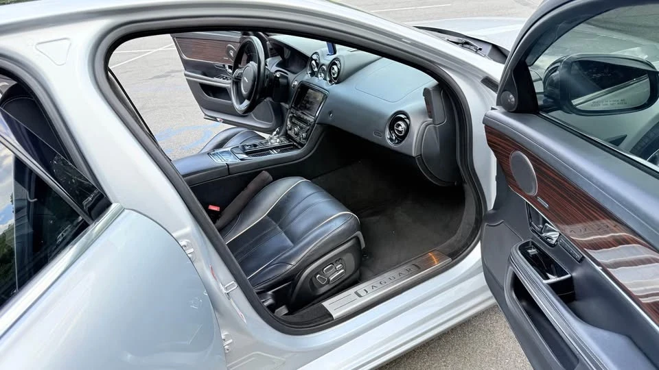 2013 Jaguar X351 XJR - Image 10 of 14