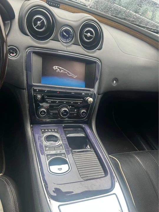 2013 Jaguar X351 XJR - Image 11 of 12