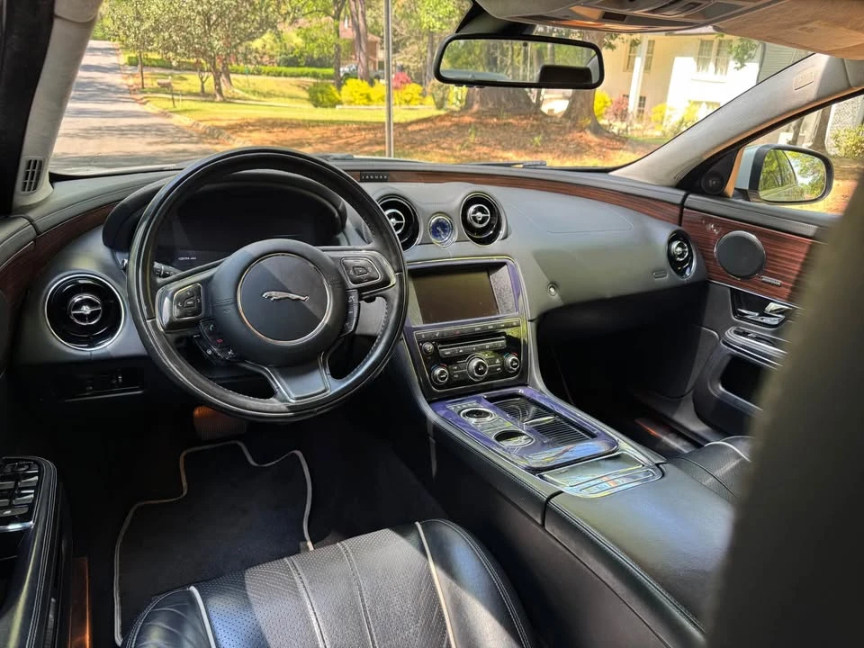 2013 Jaguar X351 XJR - Image 7 of 12