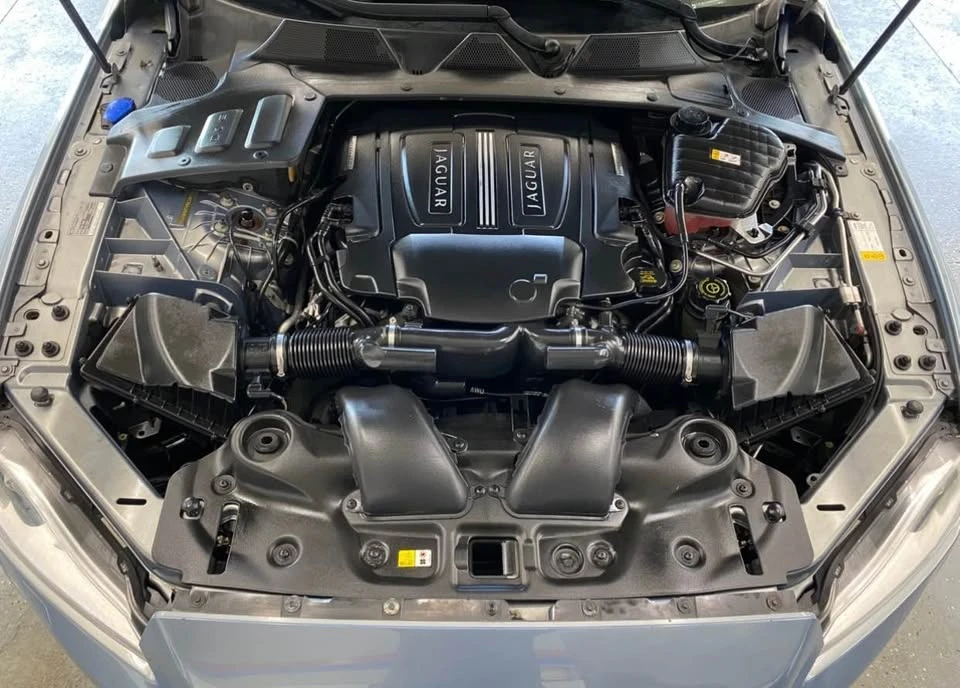 2013 Jaguar X351 XJR - Image 16 of 17
