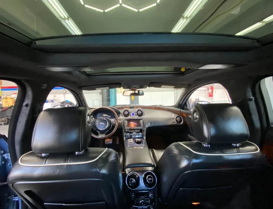2013 Jaguar X351 XJR - Image 14 of 17