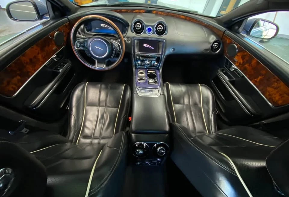 2013 Jaguar X351 XJR - Image 11 of 17