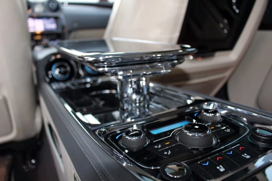 2013 Jaguar X351 XJ - Image 8 of 8