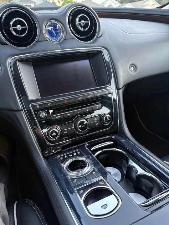 2013 Jaguar X351 XJ - Image 8 of 13
