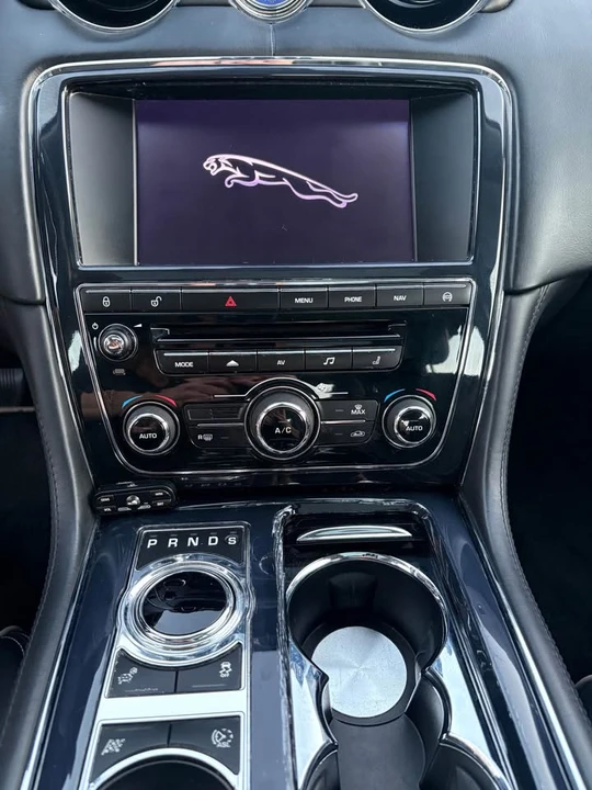 2013 Jaguar X351 XJ - Image 6 of 13