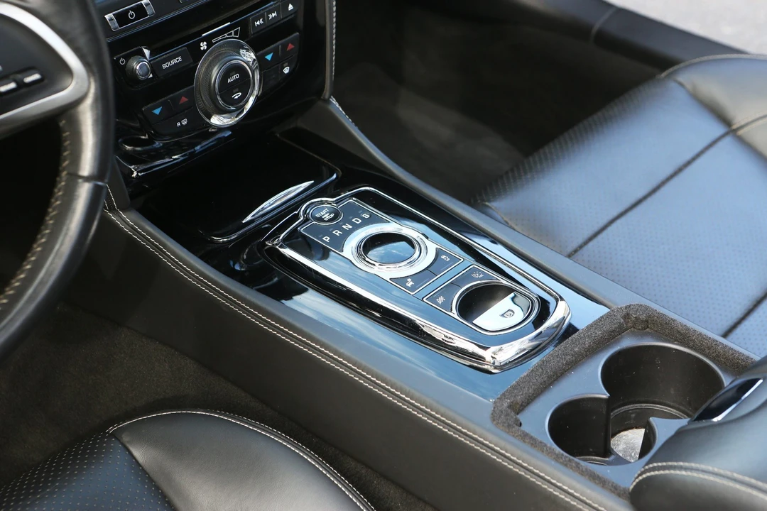 2013 Jaguar X150 XK - Image 25 of 31