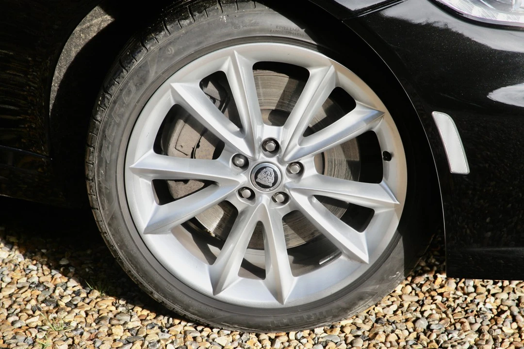 2013 Jaguar X150 XK - Image 19 of 30