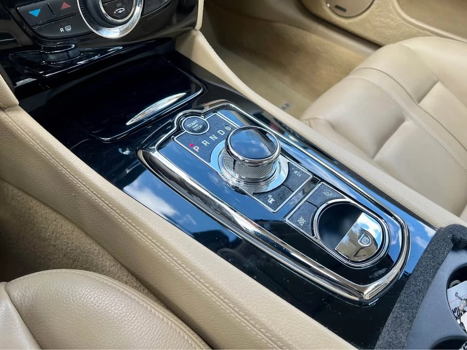 2013 Jaguar X150 XK - Image 8 of 13