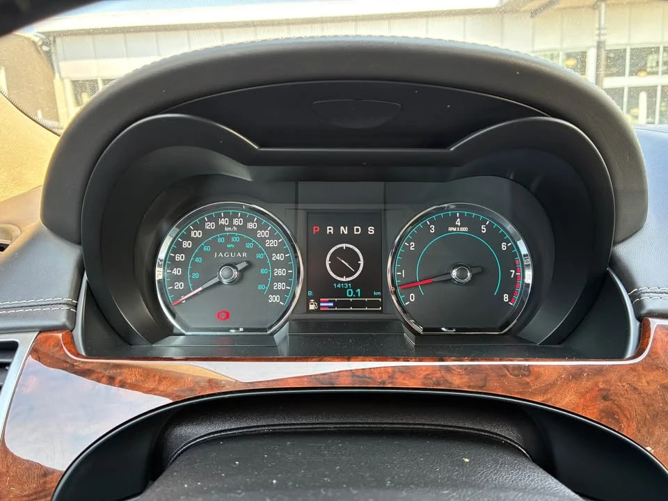 2013 Jaguar X150 XKR - Image 10 of 15