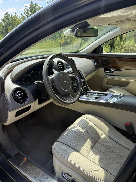 2013 Jaguar X351 XJ - Image 3 of 6