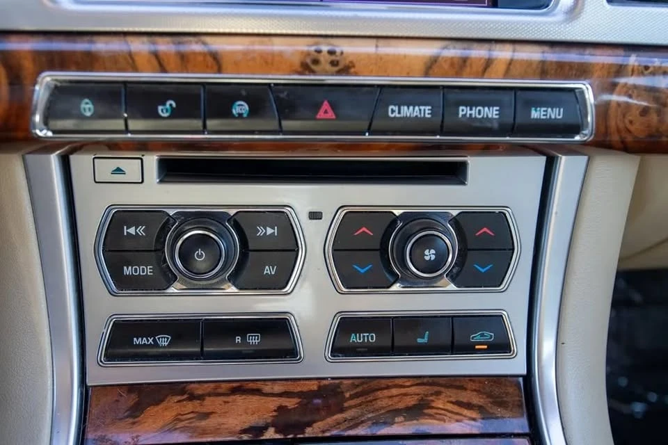 2013 Jaguar X250 XF - Image 16 of 20