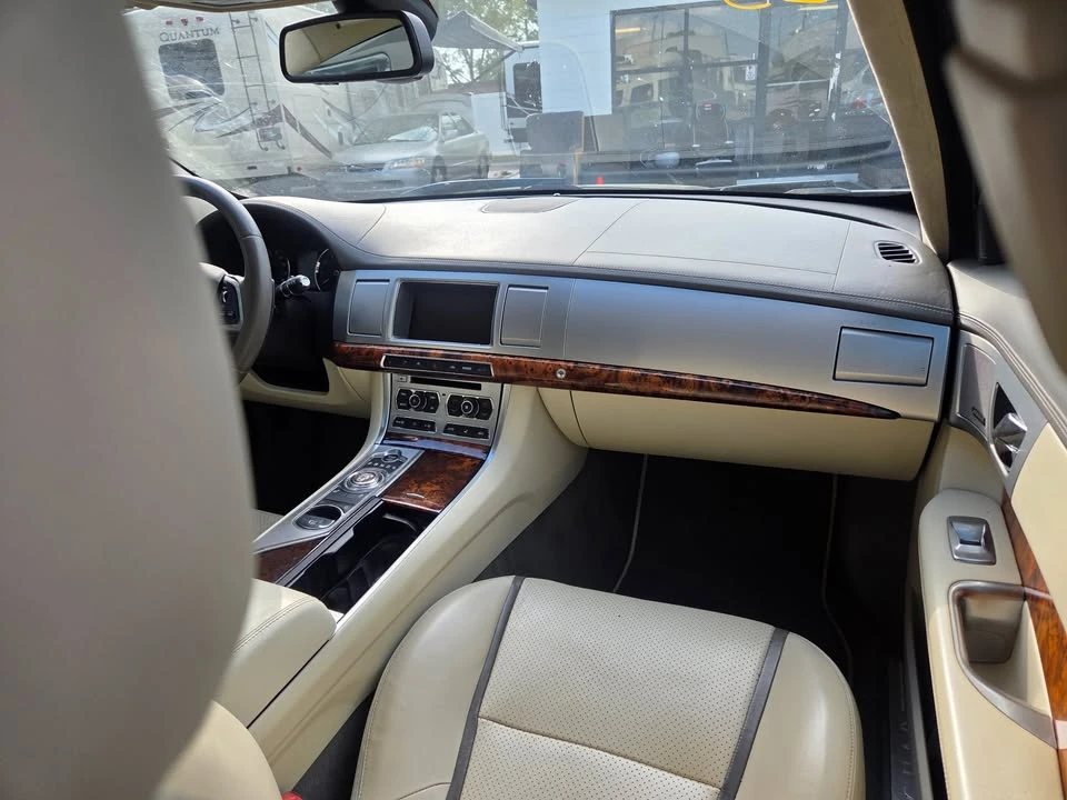 2013 Jaguar X250 XFR - Image 9 of 20