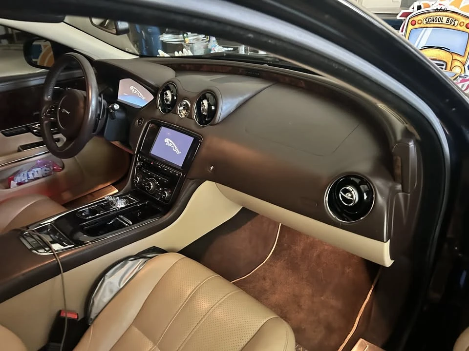 2013 Jaguar X351 XJ - Image 8 of 18