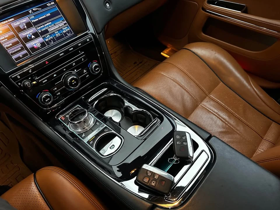 2013 Jaguar X351 XJ - Image 17 of 18