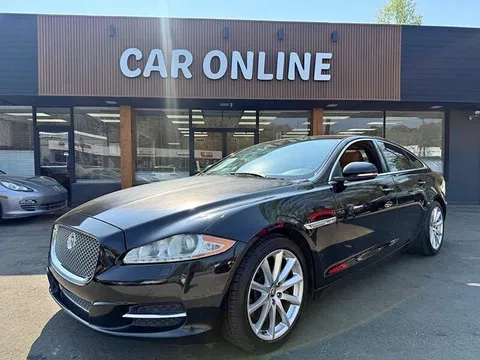 2013 Jaguar XJ Base