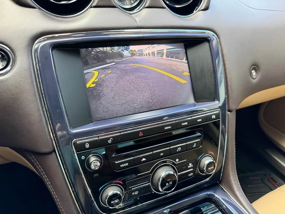 2013 Jaguar X351 XJ - Image 17 of 17