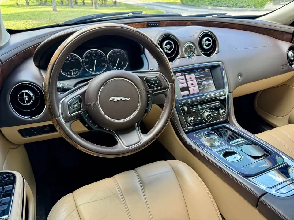 2013 Jaguar X351 XJ - Image 8 of 17
