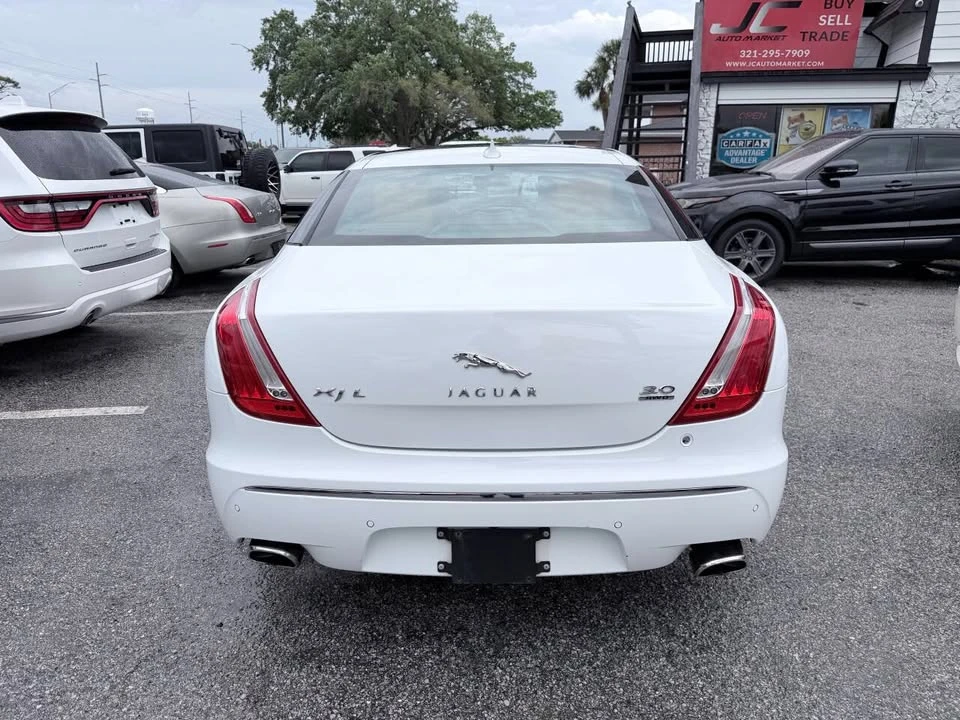 2013 Jaguar X351 XJ - Image 3 of 18