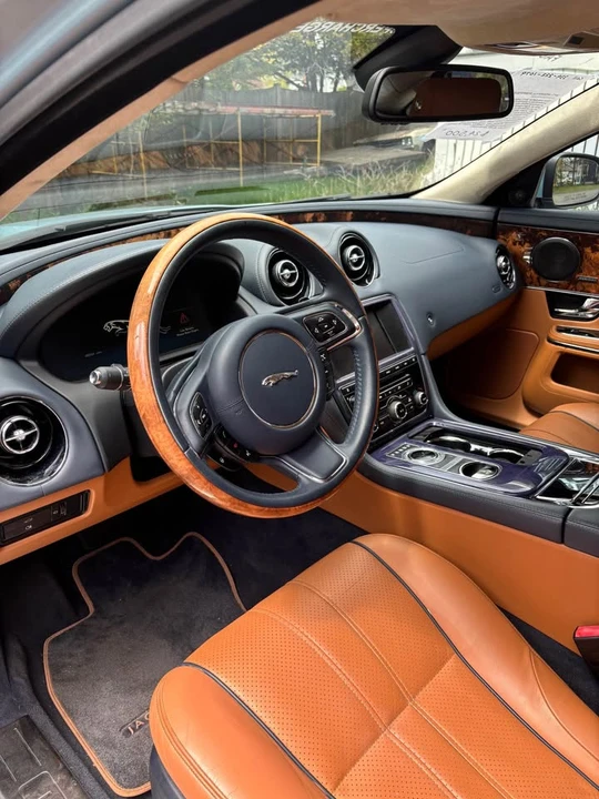 2013 Jaguar X351 XJ - Image 11 of 17