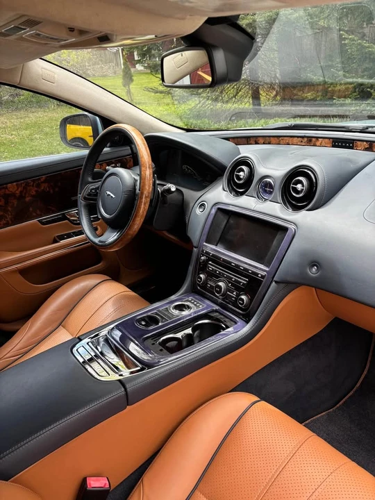 2013 Jaguar X351 XJ - Image 9 of 17