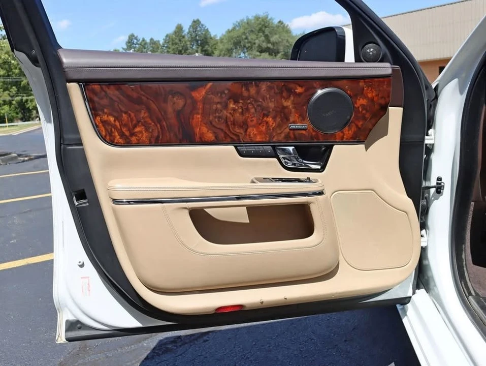 2013 Jaguar X351 XJ - Image 9 of 20