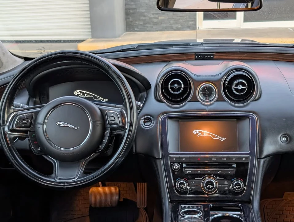 2013 Jaguar X351 XJ - Image 14 of 20