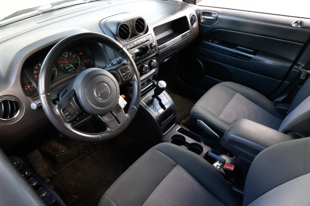 2013 Jeep Compass - Image 4 of 12