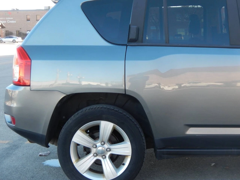 2013 Jeep Compass - Image 18 of 21
