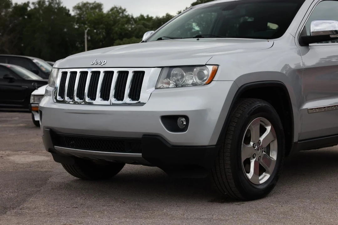 2013 Jeep WK2 Grand Cherokee - Image 25 of 31