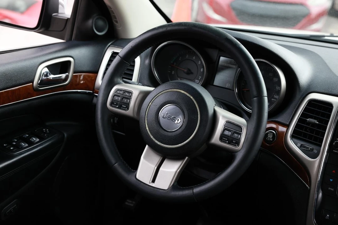 2013 Jeep WK2 Grand Cherokee - Image 28 of 31