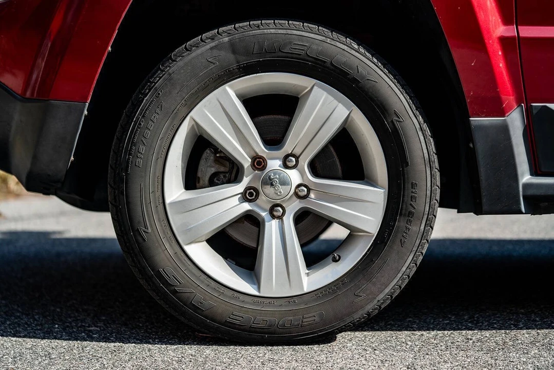 2013 Jeep Patriot - Image 9 of 21