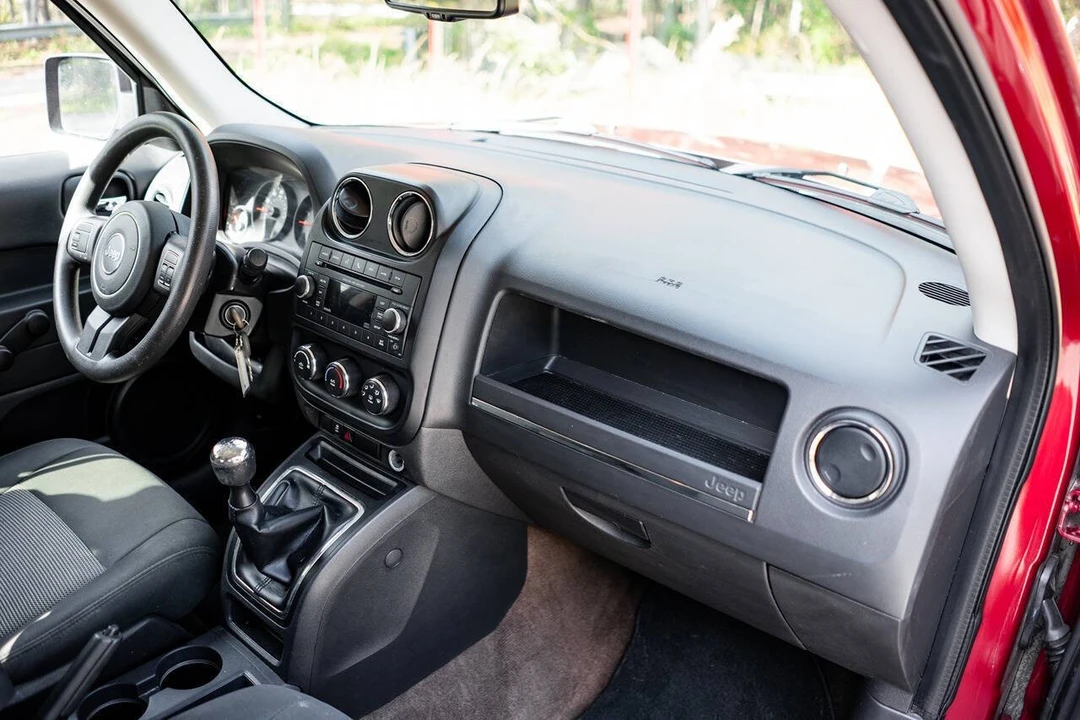 2013 Jeep Patriot - Image 19 of 21