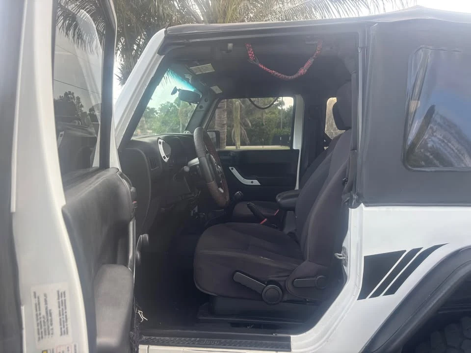 2013 Jeep JK Wrangler - Image 15 of 18