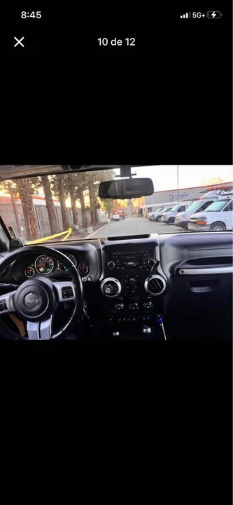 2013 Jeep Wagoneer - Image 10 of 13