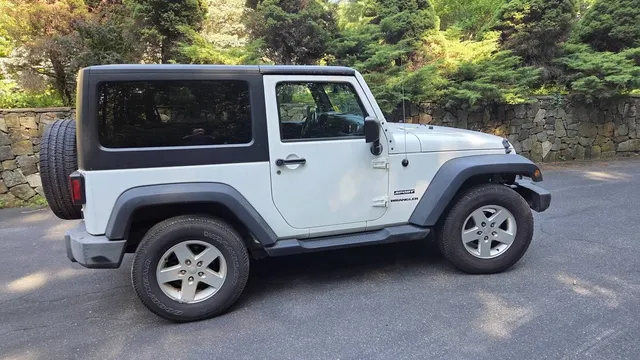 2013 Jeep Wrangler Sport 4x4
